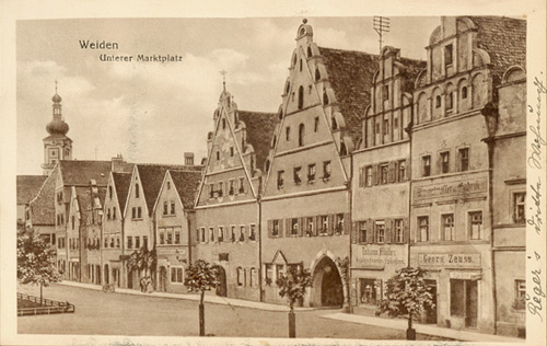 Lower market square in Weiden, postcard (undated) with annotation by  (»Reger’s «). – Max-Reger-Institut, Karlsruhe.